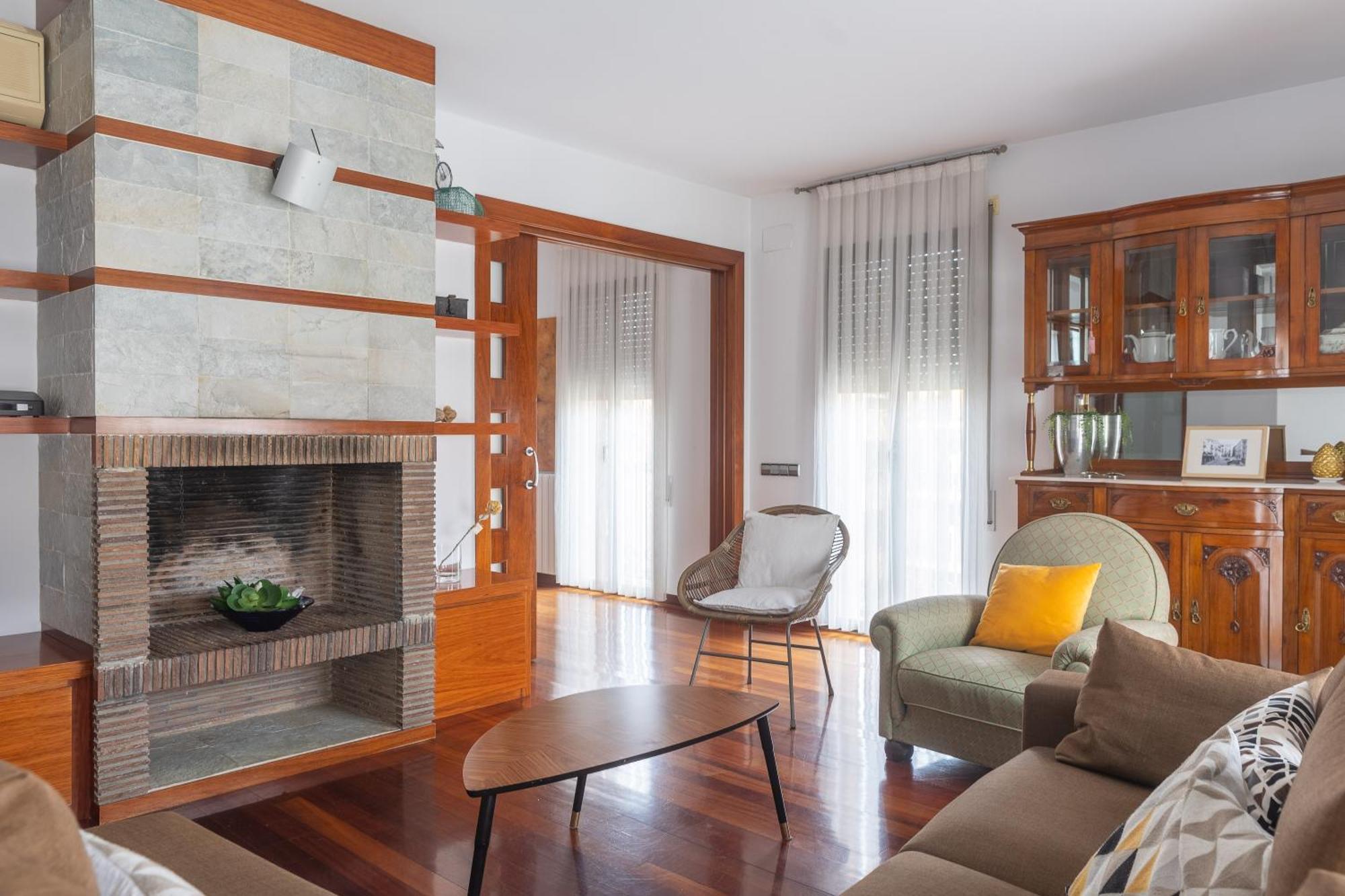 Mazi Apartments Colon Vic Exterior photo